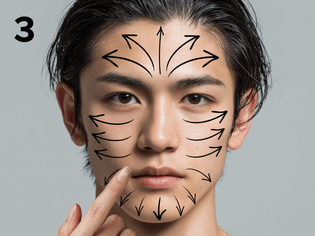 BBクリームを塗っている男性